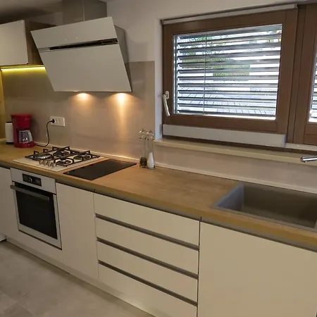 Barba Lägenhet Trogir