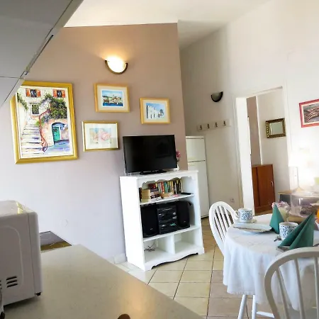Barba Apartment *